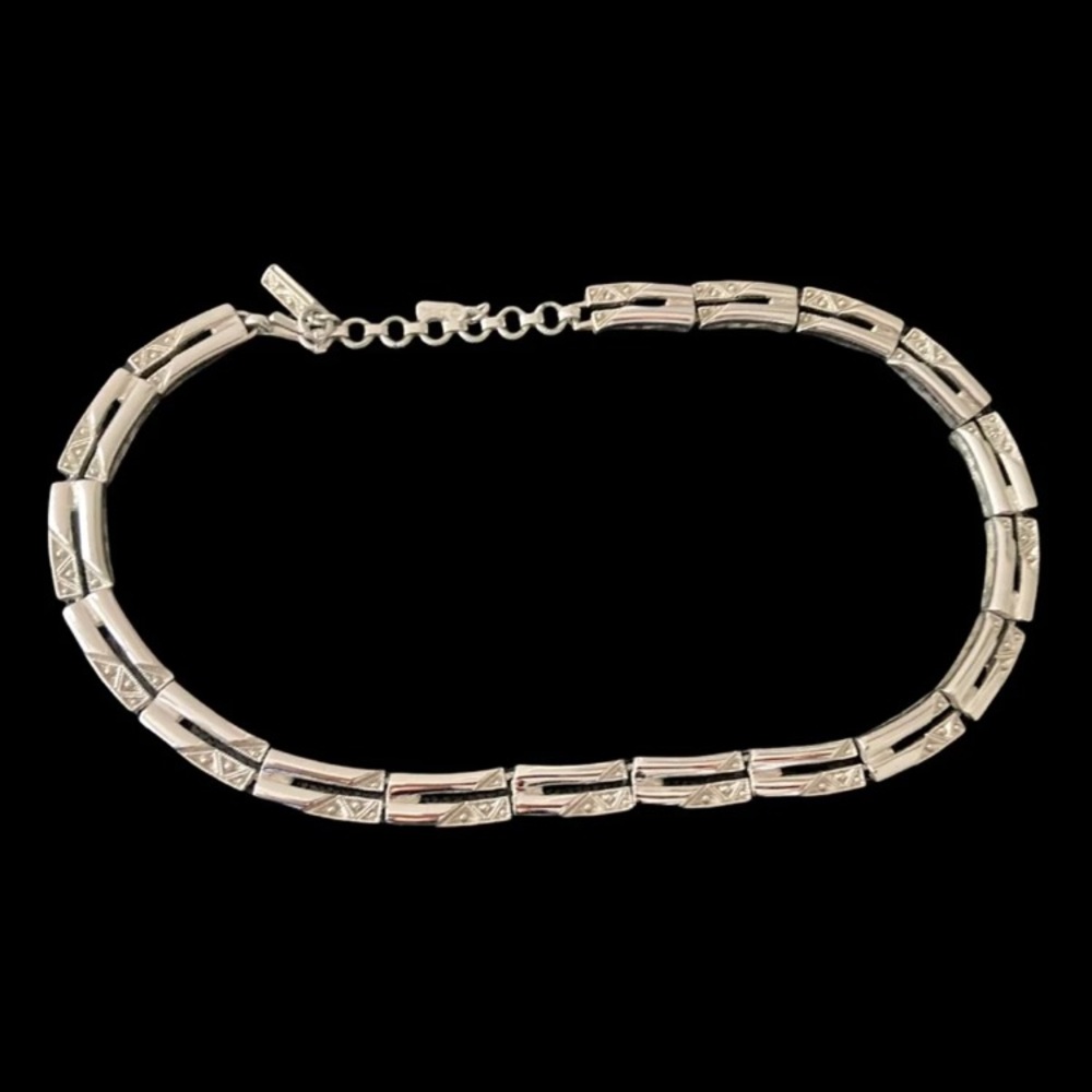 Monet vintage silver choker necklace